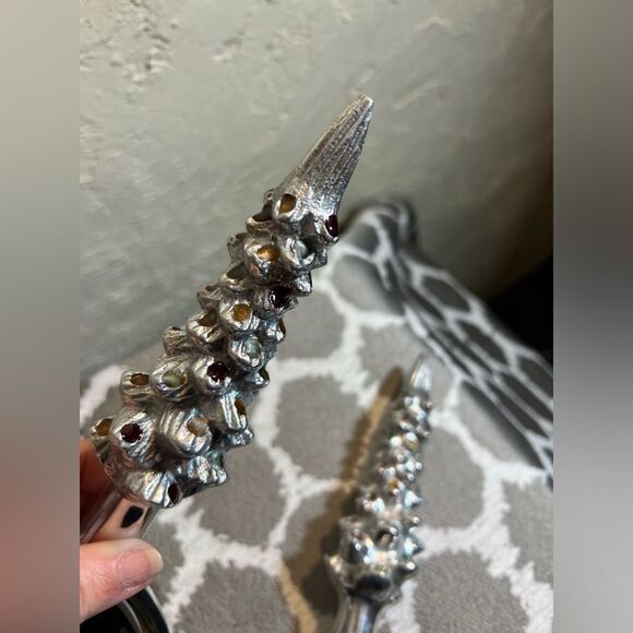 Holiday serving set 2 pcs.w/ Christmas tree design and enamel painted ornaments - Picture 3 of 6